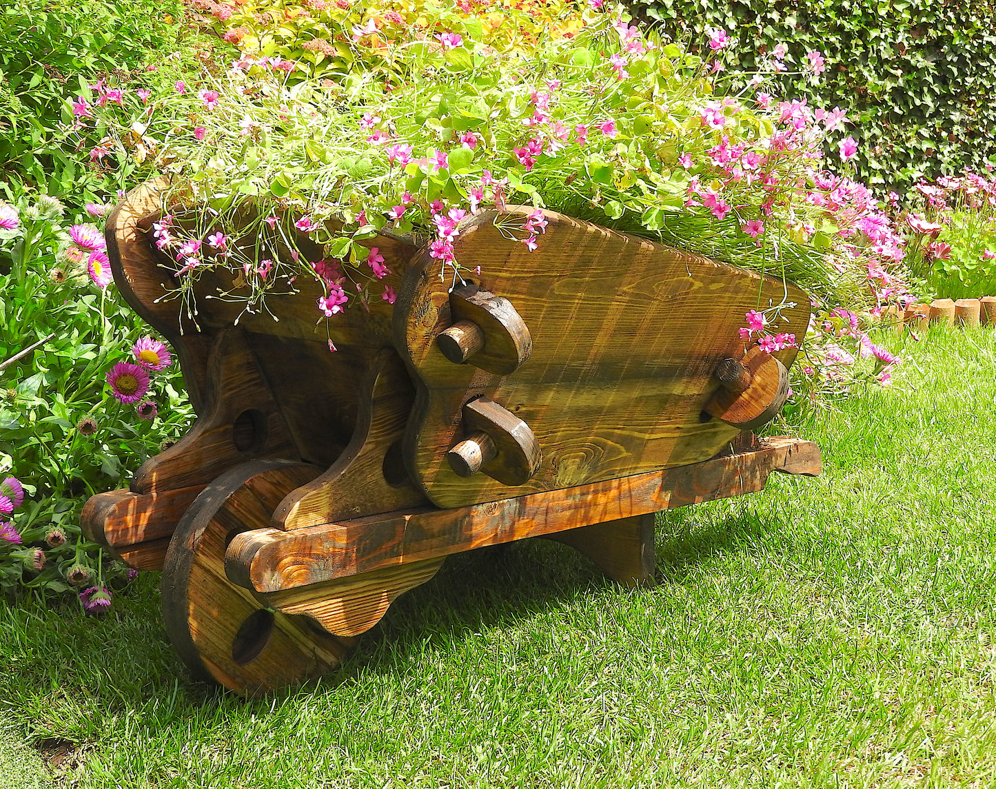 Wooden Wheelbarrow Planter – Decorative Garden & Patio Planter