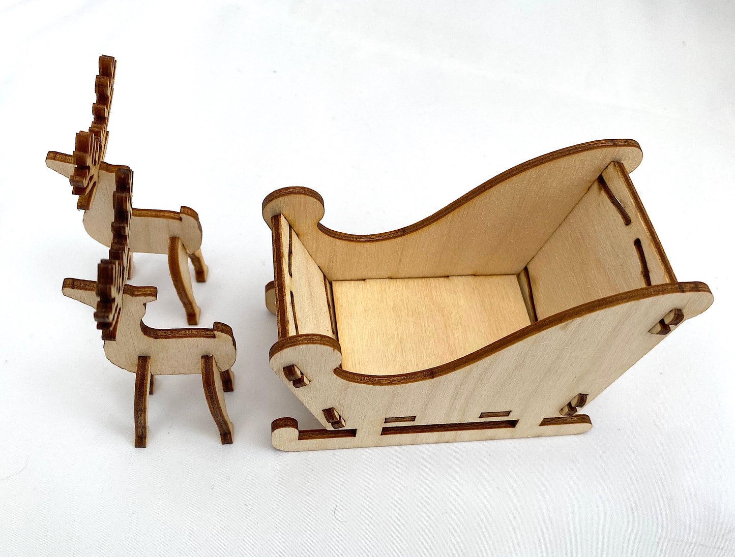 Make & Decorate Your Own Wooden Sleigh and Reindeers – Christmas Craft Kit
